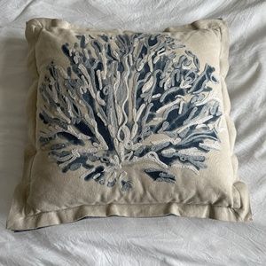 Linen pillow with crochet details